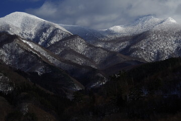 交通事故中的主次责任怎么划分比例